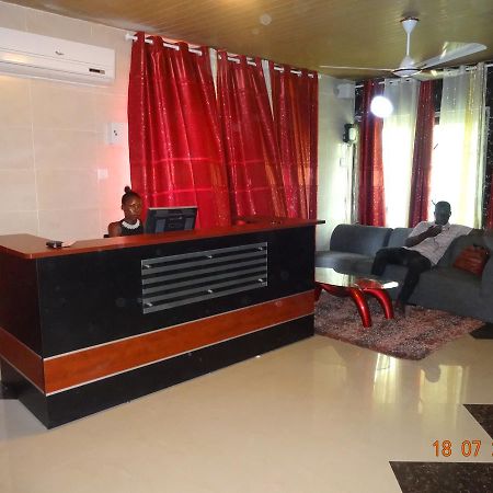 Nordik Palace Bed & Breakfast Tema Exterior photo
