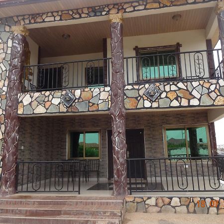 Nordik Palace Bed & Breakfast Tema Exterior photo