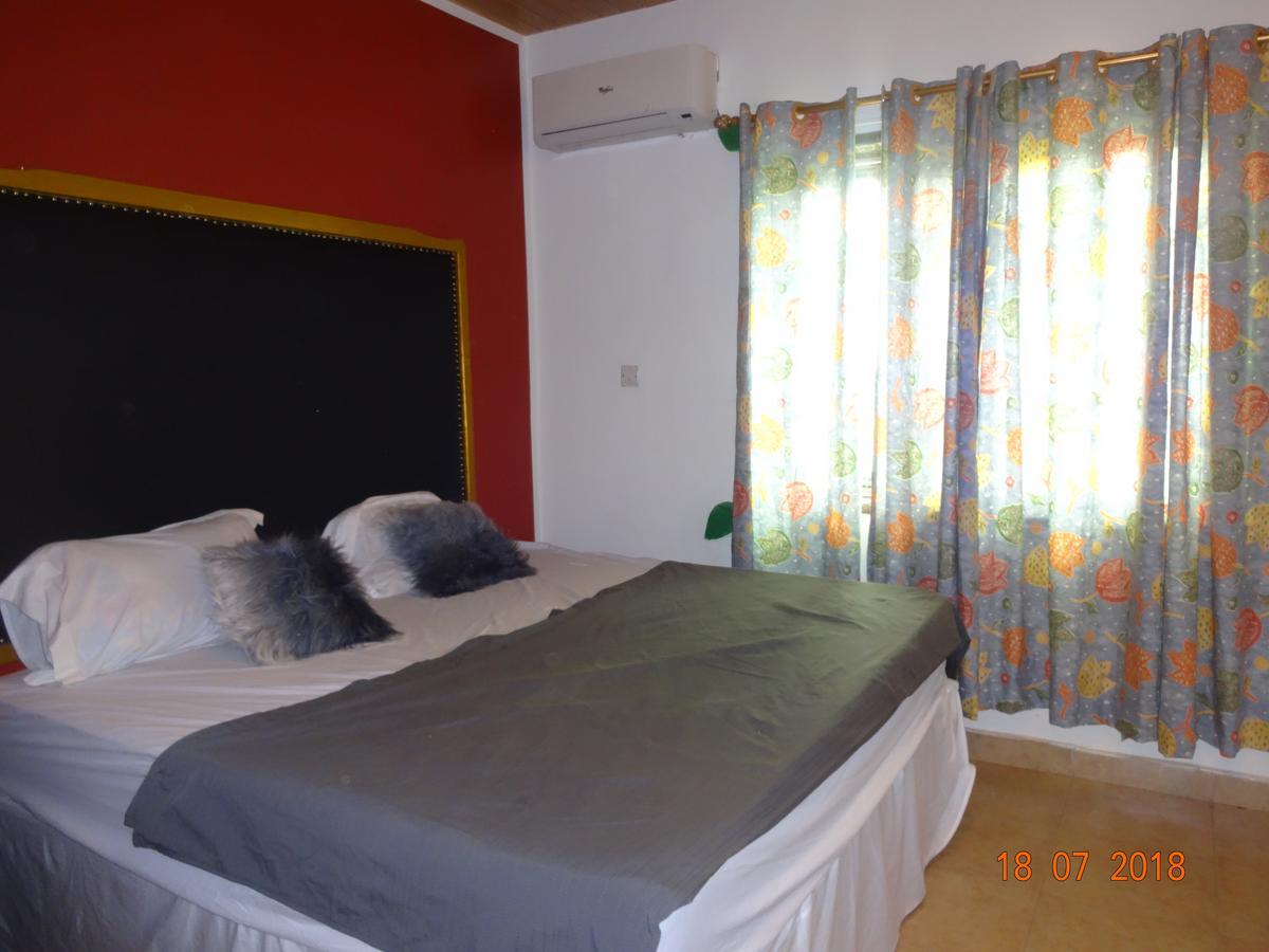 Nordik Palace Bed & Breakfast Tema Exterior photo
