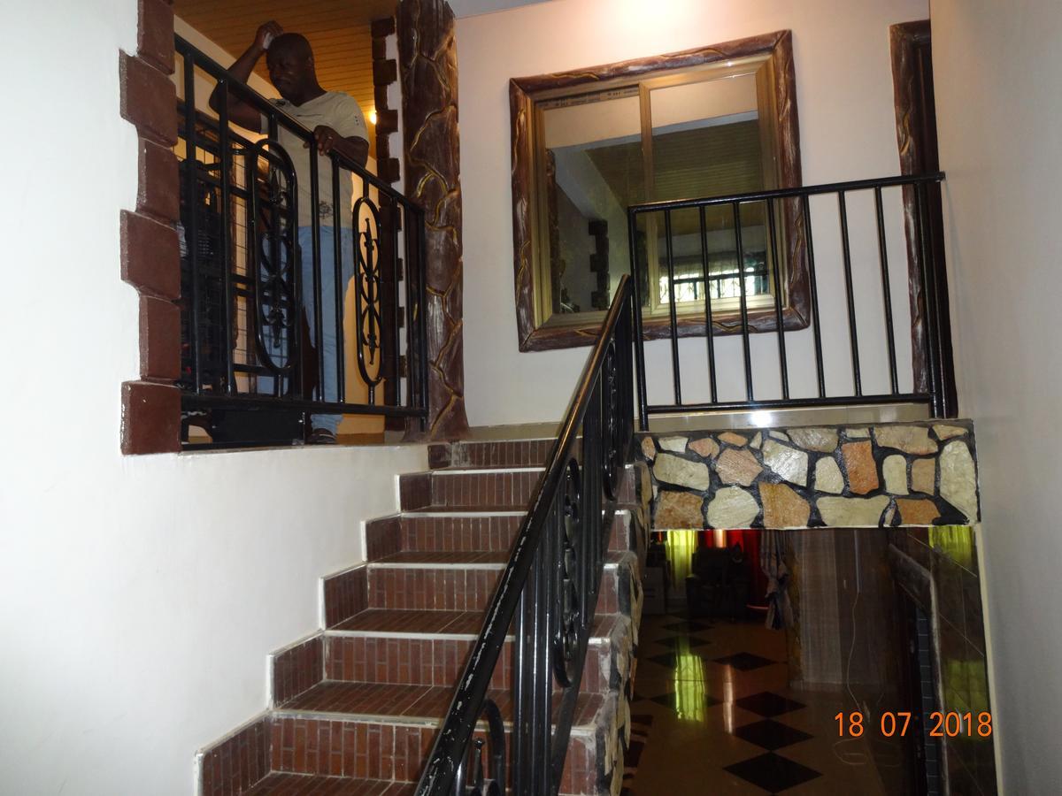 Nordik Palace Bed & Breakfast Tema Exterior photo