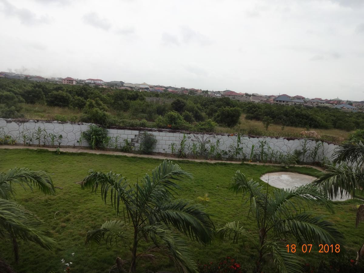 Nordik Palace Bed & Breakfast Tema Exterior photo